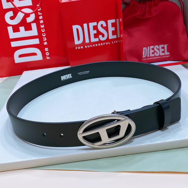 Diesel 单层树膏皮 复古银搭扣 爆火起来的小众品牌 宽度4.0Cm 定制包装另外加钱 皮带