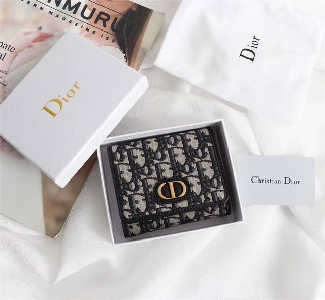 Dior 2025 2088颜色 黑色 尺寸 11*10*2 Dior专柜最新款火爆登场 采用头层牛皮 做工精致 媲美专柜 多功能小钱包 超级实用