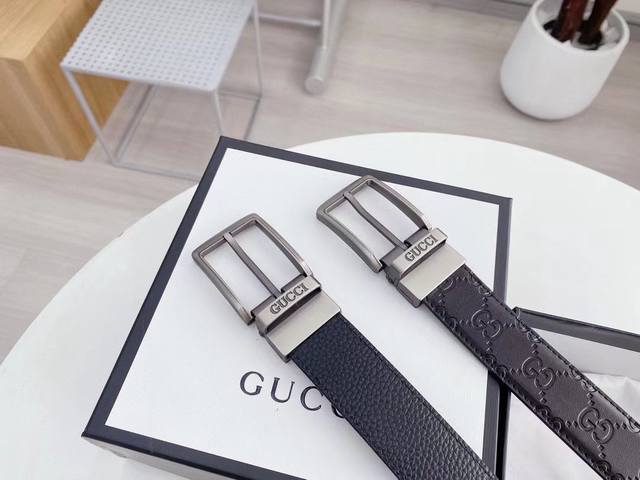 Gucci 古奇 皮带针扣款 新款互扣式g带扣深受品牌辉煌的70年代经典设计所影响 得以重新诠释 安放于织纹纯皮腰带之上 纯牛皮制作 宽度:3 4厘米 正品一致