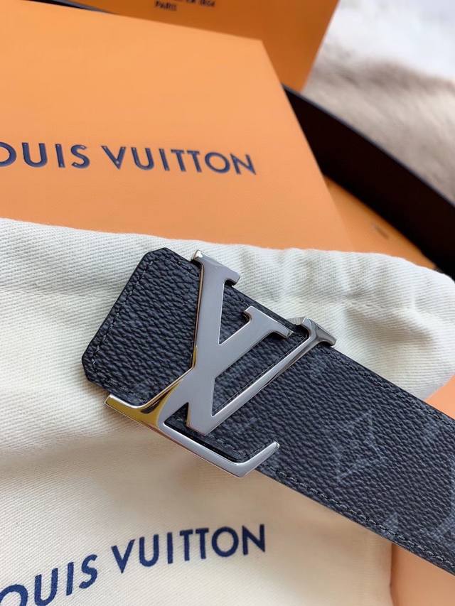 Louls Vuitton 路易威登 男士腰带 带身采用进口面料 配牛皮底 搭配字母扣 宽4 0Cm 质量自己看皮带腰带