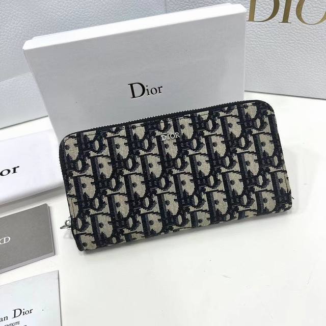 Dior 0198颜色 黑色尺寸 19 5x10 5x3 Dior专柜最新款 Dior长款拉链钱包oblique 印花正面饰有 Dior 徽标 搭配头层