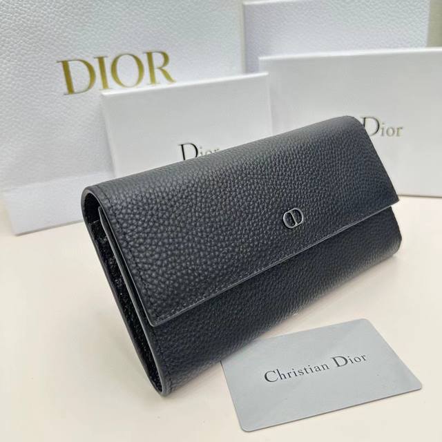 Dior D31颜色 黑色 尺寸 19x10 5x3 5 Dior专柜最新款火爆登场 采用进口小牛皮 绝美绣线 做工精致 媲美专柜