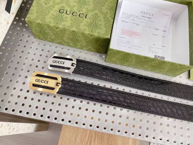 古奇 Gucci奢侈品 品牌 3.8Cm专柜同款高档腰带 .带身采用古奇专柜最新元素 大气有光泽度 %进口牛皮扣头采用纯钢材质结构 - 点击图像关闭