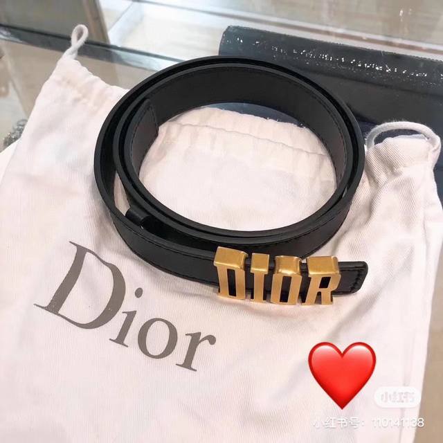 迪奥女款christian Dior皮帶是最能強調腰身線條的配飾 Dior迪奧皮帶系列採用精緻皮革製作 色澤繁多 風格多變 #Vlog奢侈 #Diorquake