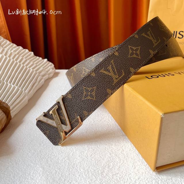 特 Louis Vuitton[正]经典原单品质，经典印花面配原版平纹皮，搭配原单精品扣，精工制作，细节看图，实物拍摄，高端奢华，宽度4.0Cm - 点击图像关闭