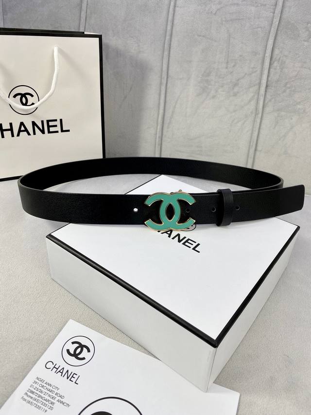 宽度3.0Cm Chanel 香奈儿 女士腰带皮带新款柔软的进口小牛皮金 银色磨胶金属钢扣。