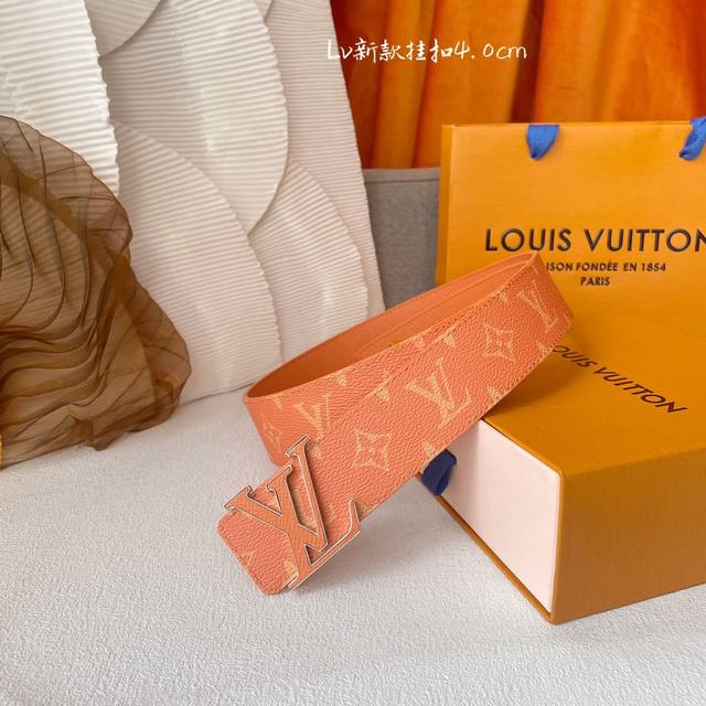 特 Louis Vuitton驴牌 ：原单品质，新款印花面配原版十字纹皮，搭配原单精品扣，精工制作，细节看图，实物拍摄，高端奢华，宽度4.0Cm - 点击图像关闭