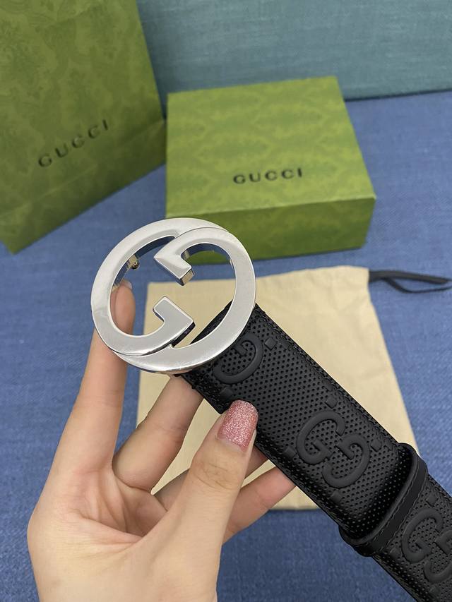 配全套包装礼盒 Gucci，原厂精密电渡扣头，意大利原厂皮，宽4.0Cm，代购级。