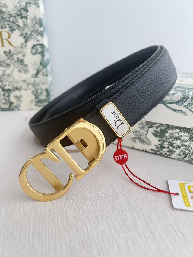 品名：迪奥. Dior 腰带自动带 皮带 型号：自动扣，纯钢材质自动扣，自动带身，图片实物拍摄 材料：百分百头层牛皮，保证真皮。24K纯钢扣专柜同等质量， 双面 - 点击图像关闭