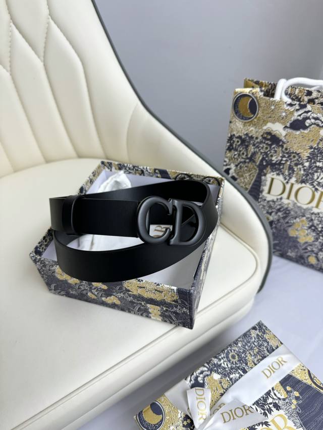 特 Dior 3.0cm腰带 双面原版牛皮 搭配CD标志性扣头 原单品质 - 点击图像关闭