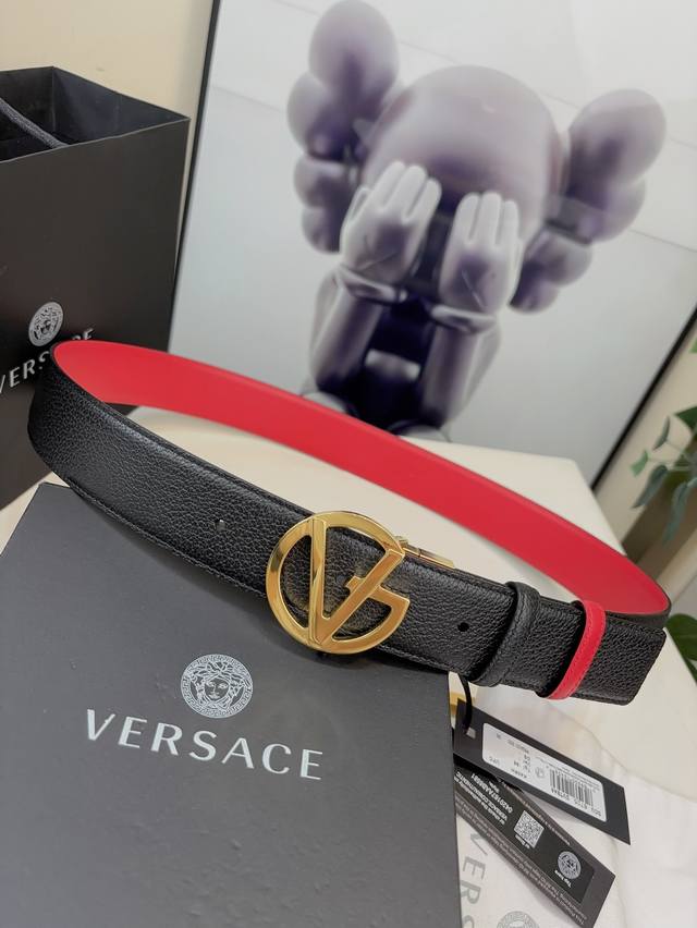 Versace 范思哲 可逆转皮带在小牛皮革与美杜莎V型扣孔，4.0CM宽
