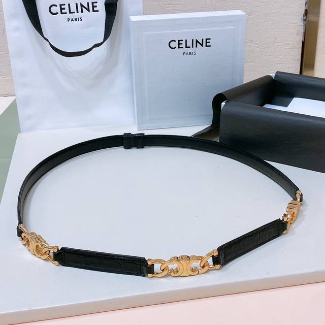 特 Celine购入正品开发、独家首发 Triomphe Gourmette小号taurillon皮革可调节腰带、配有滑动式皮带 双面进口小牛皮 适用于高腰或中
