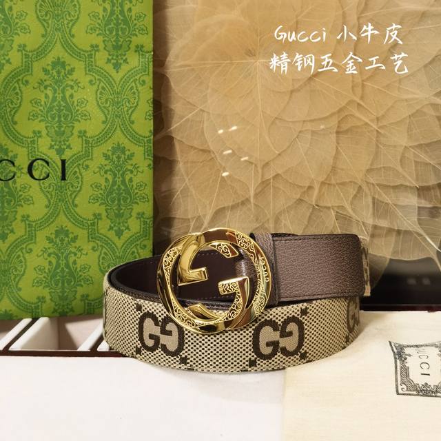 Gucci皮带、经典的g字金属扣，精致含蓄相当耐看。