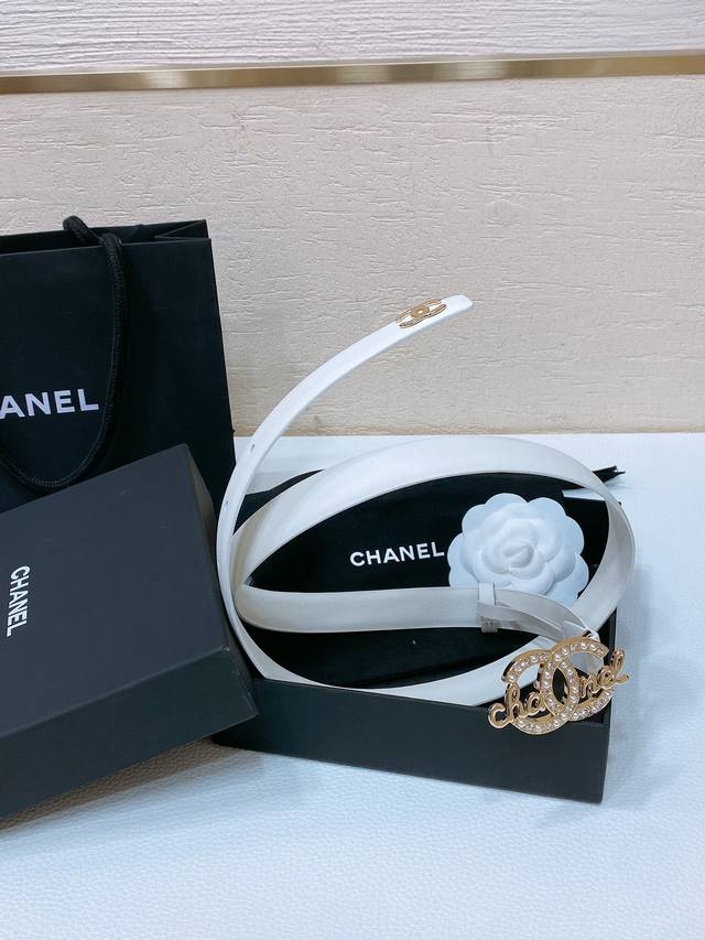 Chanel 24C 进口胎牛皮 软硬适中的小牛皮 Cc Logo黄铜搭扣 一年四季最不可缺少的搭配神器 穿裙子西装搭它简直不要太高级 2.0Cm精品 码数75
