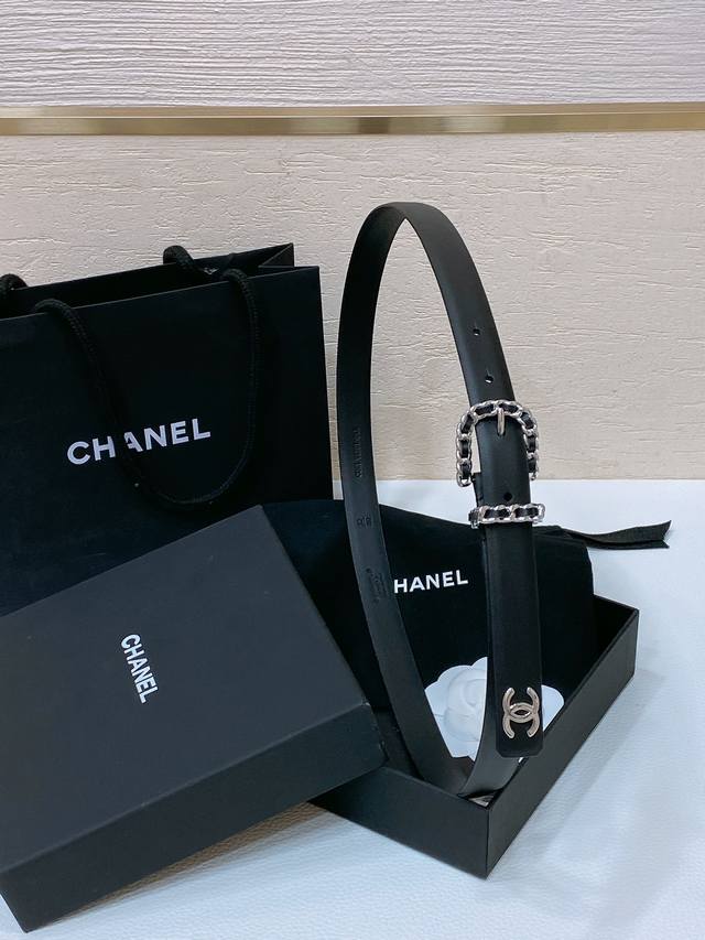 Chanel 24C 小牛皮、经典针扣 链条logo金属 手感柔软 细腻2.0Cm精品